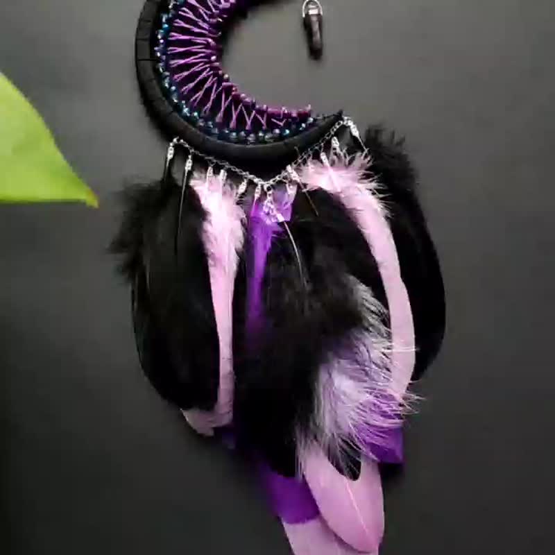 Elegant Handmade Purple and Black Crescent Moon Dream Catcher, พระจันทร์สามดวง - 墙贴/壁贴 - 宝石 黑色