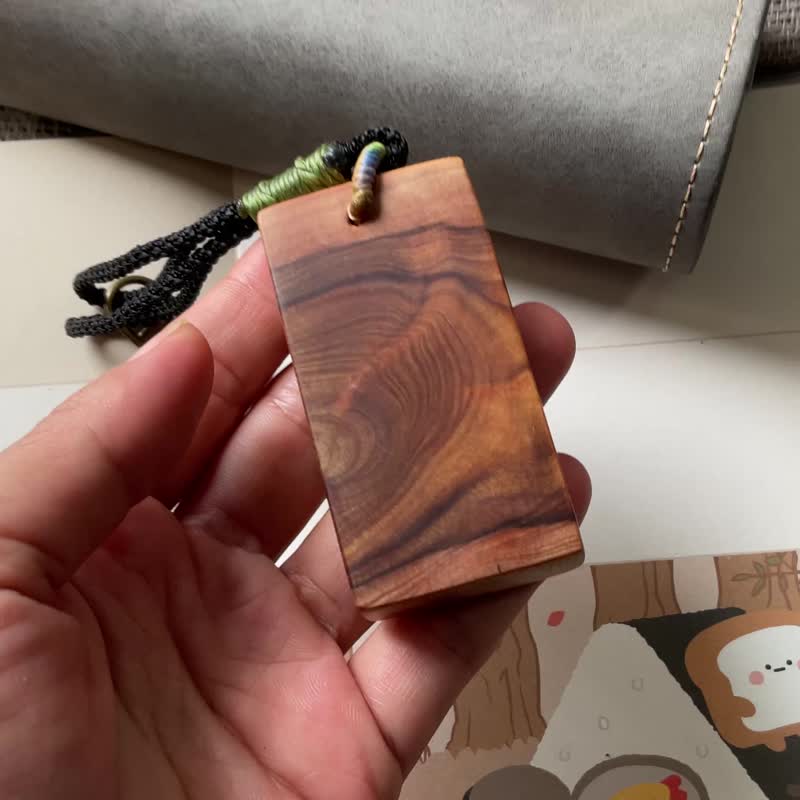 【无事牌】台湾肖楠木吊饰 - 吊饰 - 木头 