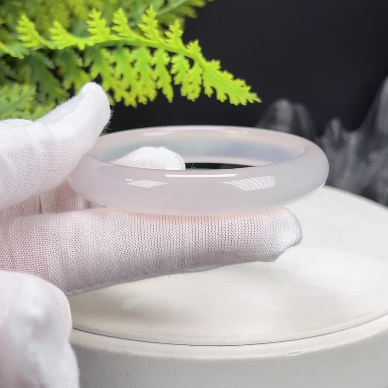 浅紫色 玛瑙手镯 54MM 冰透起光干净 玉髓手环 智慧灵性 吉祥贵气 - 手链/手环 - 半宝石 紫色