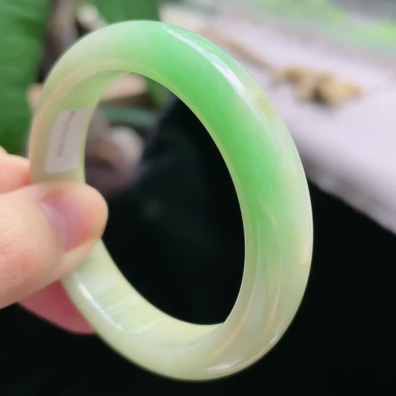 冰种玉镯 天然翡翠玉镯 A玉 手镯 • 糯冰种翡翠福镯 - 手链/手环 - 玉石 绿色