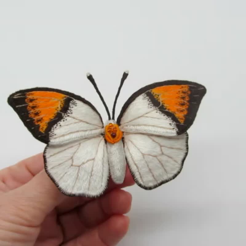 PDF White butterfly Embroidery pattern Stumpwork technique tutorial - 手工艺教程/工具书 - 其他材质 
