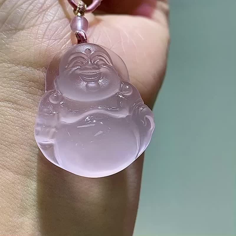 天然莫桑比克粉水晶自在佛 笑面佛 佛公吊坠 颜色粉润 全净体 - 吊饰 - 水晶 