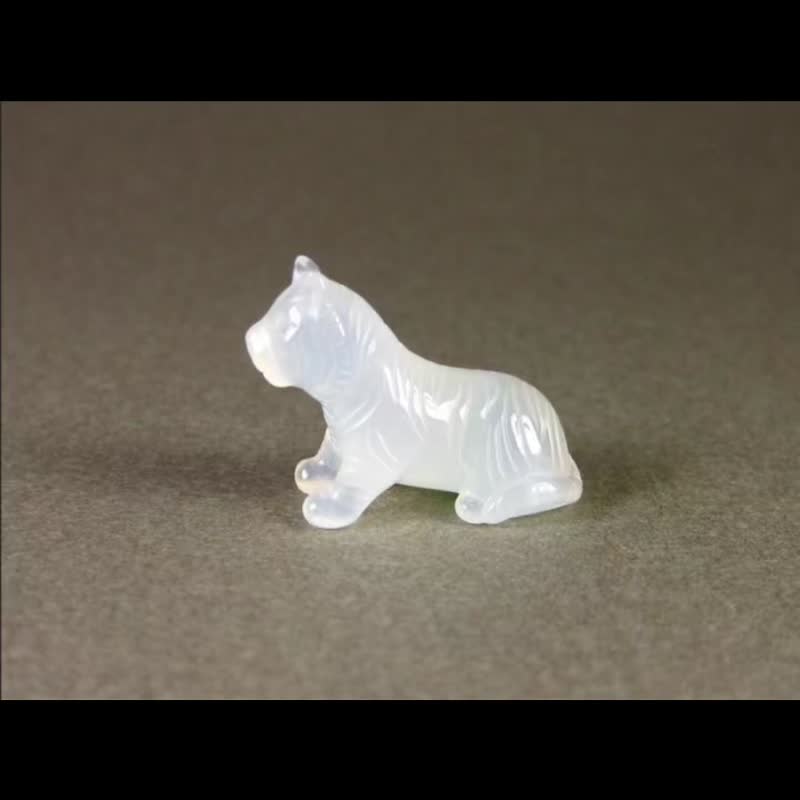 【订做】小老虎 生肖摆饰 天然玉矿石手工雕刻|新年礼物 - 摆饰 - 玉石 多色