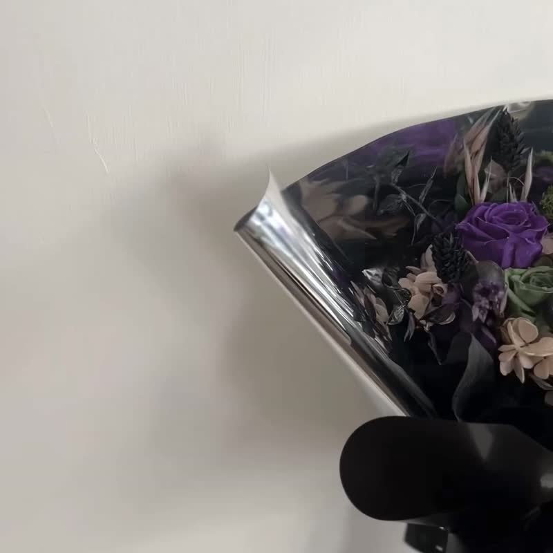 【永生玫瑰花花束】• 情人节/永生玫瑰花/永生玫瑰花花束/玫瑰花 - 干燥花/捧花 - 植物．花 黑色