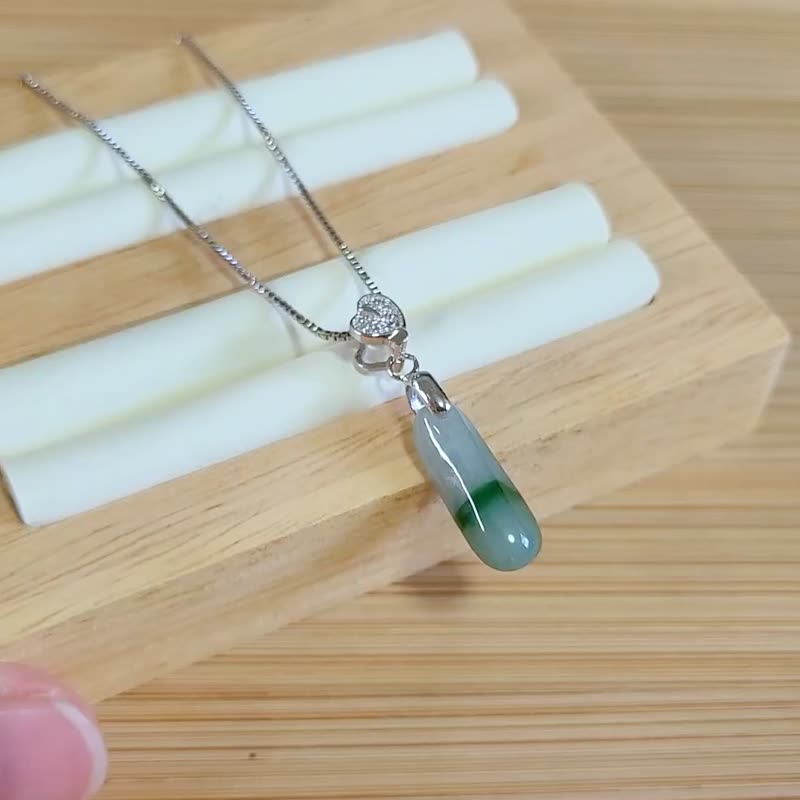 【亲翠】天然翡翠 冰飘一抹绿花意境手磨原石纯银爱心扣头锁骨链 - 项链 - 玉石 多色