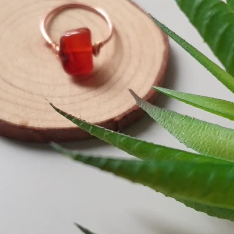 红玉髓黄铜戒指，线条缠绕设计，射手座能量水晶，万圣节礼物 - 戒指 - 半宝石 橘色