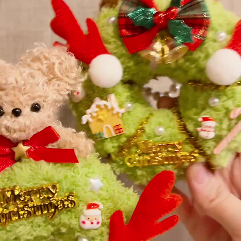 (预购)圣诞限定-贵宾狗趴趴圣诞花圈吊饰 - 摆饰 - 其他材质 绿色