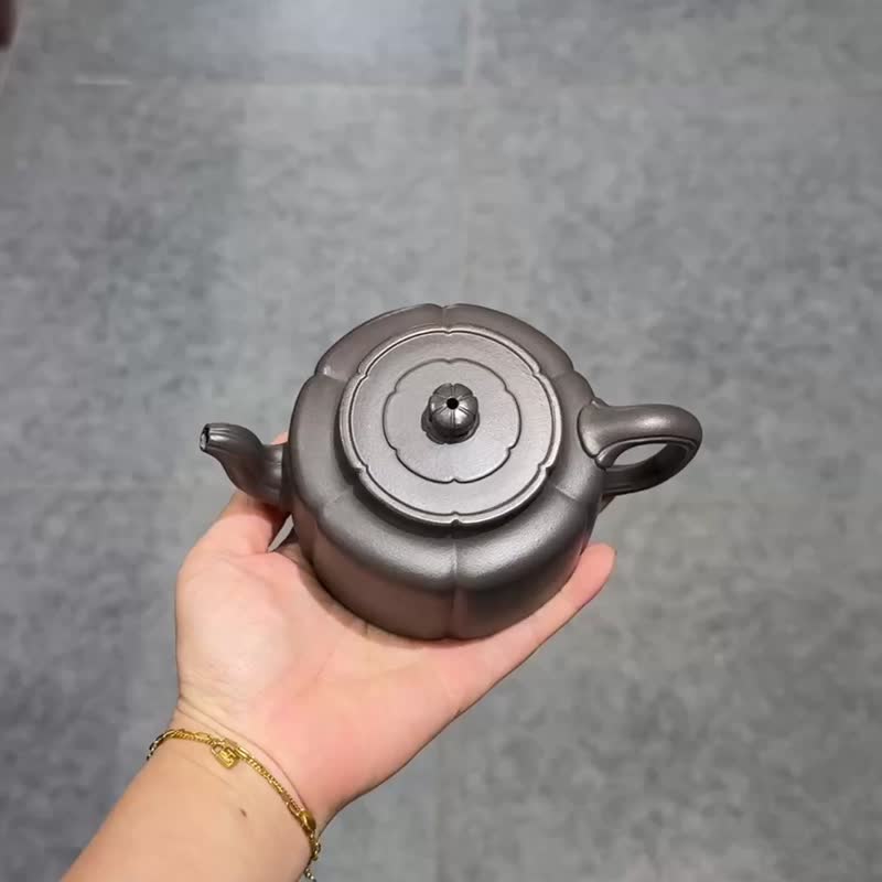 梅花周盘全手工容量220cc天青泥于梅花抽象中得灵感 - 茶具/茶杯 - 陶 