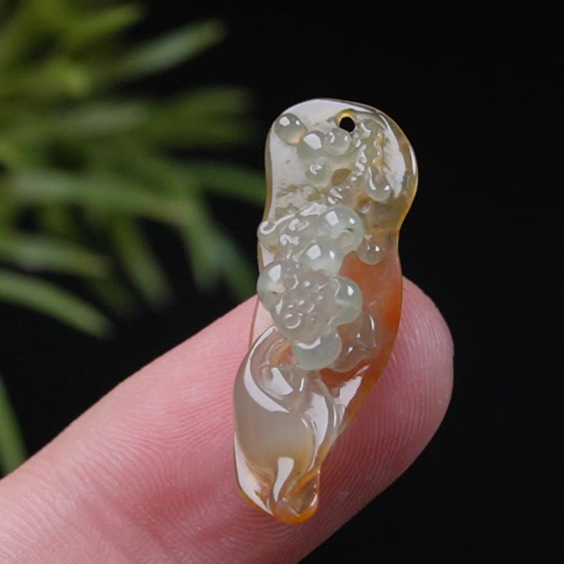 冰种黄翡翡翠巧色巧雕莲花项链 | 天然缅甸玉A货翡翠 | 送礼 - 吊饰 - 玉石 橘色