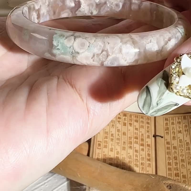 樱花玛瑙手镯玛瑙手镯高货收藏级稀有菜园子蜜桃飘绿满花53/54/55 - 手链/手环 - 玉石 