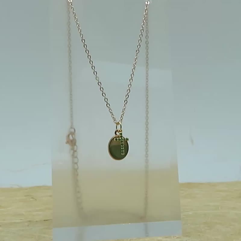 十字架项链-绿椭圆渐层吊坠 纯银祖母绿钻锆石十架 钛钢玫瑰金链 - 锁骨链 - 不锈钢 绿色