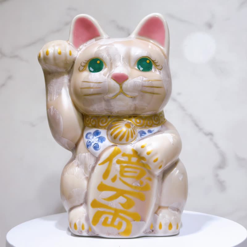 【瑞杏耀両】日本清水烧招财猫 | 花结晶杏 - 亿万両 特大 右 - 摆饰 - 瓷 粉红色