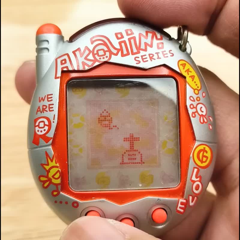 【电子鸡】 七成新 Tamagotchi V3 Akaiin 红色屏幕版 日三 - 数码小物 - 塑料 银色
