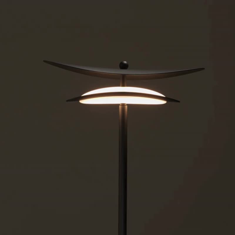 芭雷情境桌灯 - 灯具/灯饰 - 其他金属 