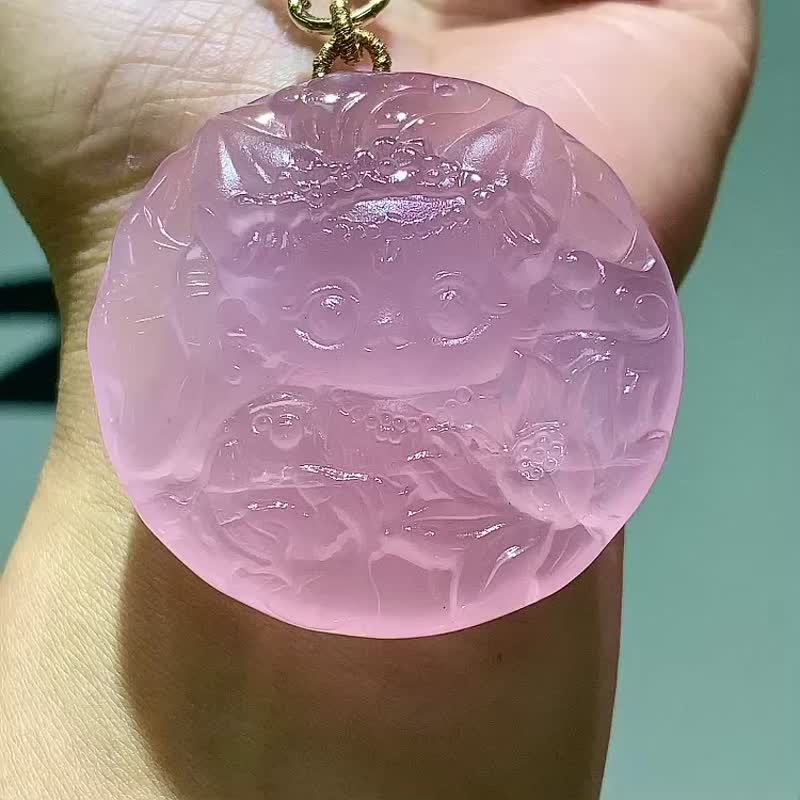 天然莫桑比克粉水晶千年九尾狐吊坠雕工精湛栩栩如生颜色鲜 - 项链 - 水晶 
