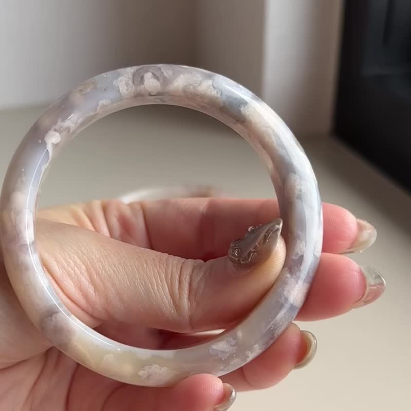 好饰成双 买一送一 樱花玛瑙手镯 奶蓝 油画风 牛血红 爆晶 56圈 - 手链/手环 - 水晶 粉红色