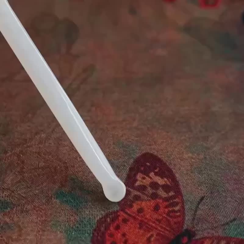 天然和田玉挖耳勺 玉质细腻 颜色白润 搭配纯手工流苏  玉制小物 - 耳环/耳夹 - 玉石 