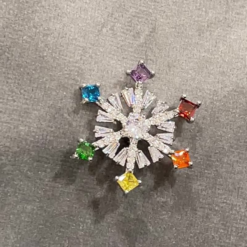 彩虹雪花锆石胸针 LGBTQ+ - 胸针 - 宝石 多色