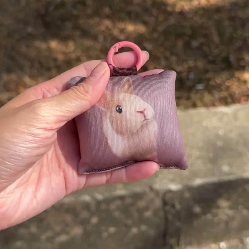 【宠宠家】包包小吊饰-巴布 - 吊饰 - 聚酯纤维 卡其色