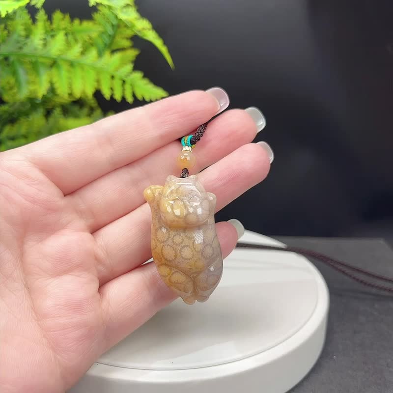 精品 天然珊瑚玉吊坠 冰润玉化柠檬片 黄紫双色 雕刻可爱胖橘猫 - 项链 - 半宝石 