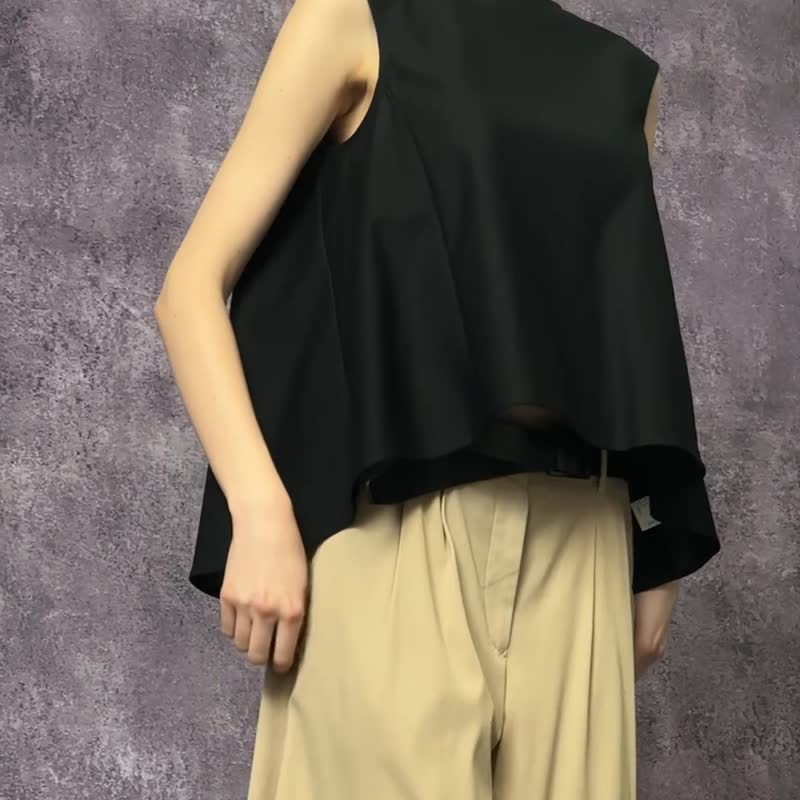 | 纹理行进 |静构层次剪裁无袖上衣・不张扬的高级感 - 女装背心 - 其他材质 黑色