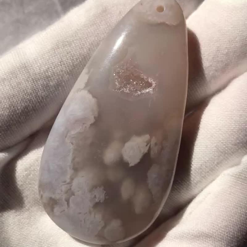 【转运来】马达加斯加 樱花玛瑙 稀有粉红色爆晶花 水晶洞 成形花 - 项链 - 水晶 蓝色