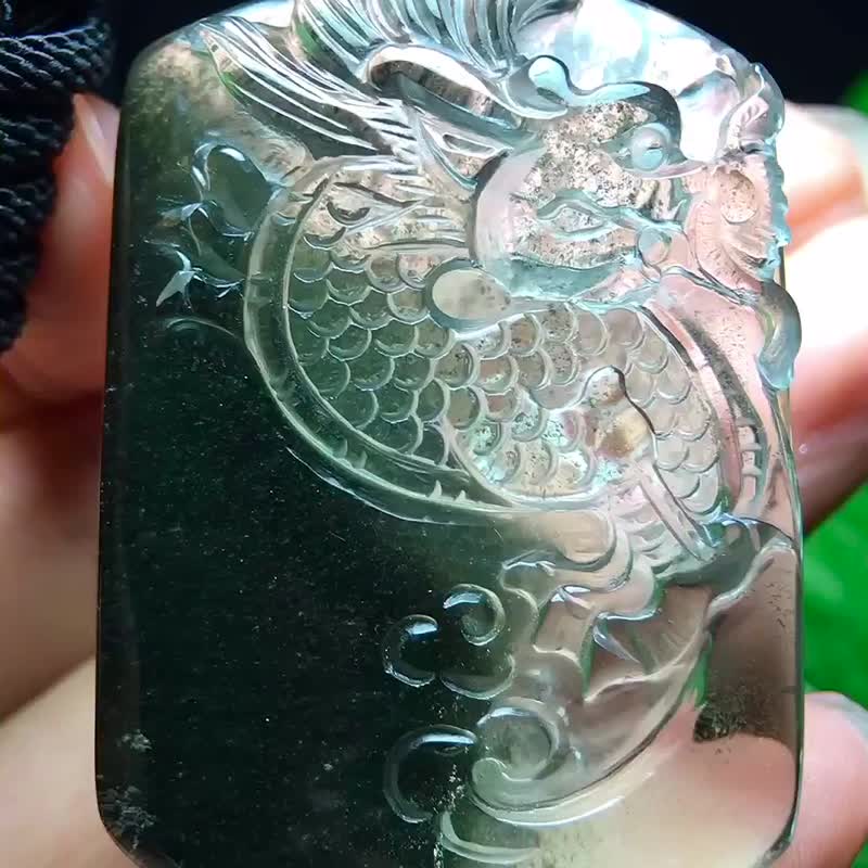 天然巴西绿幽灵龙牌吊坠个头足  雕工精湛栩栩如生幽灵 - 吊饰 - 水晶 