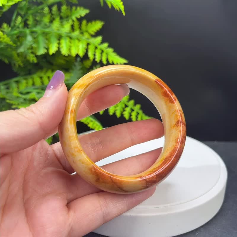 珊瑚玉手镯 56MM 橘黄 柠檬片飘凤尾纹 菊花石手环 天然 吉祥富贵 - 手链/手环 - 宝石 橘色