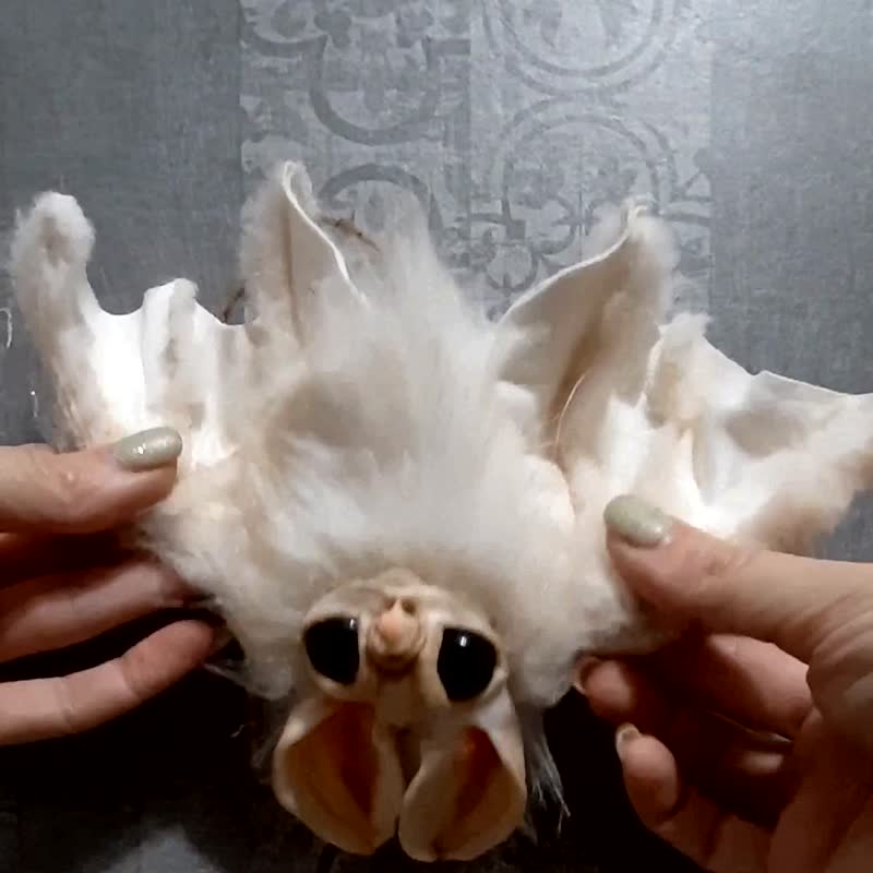 Suspension in Car bat plush toy, Car accessory, Home decor - 钥匙链/钥匙包 - 人造皮革 银色