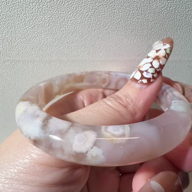 樱花玛瑙手镯 玛瑙手镯 粉花 爆晶 绿朱砂 正镯 圈口53 - 手链/手环 - 玉石 