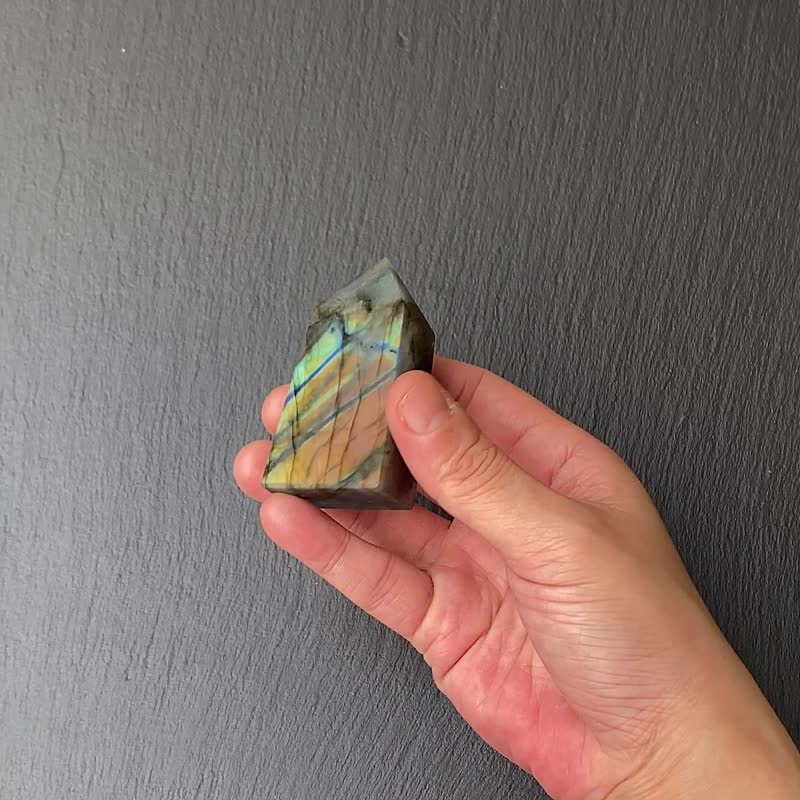 天然双面彩光拉长石能量柱  招财旺事业  旺姻缘  快速出货 - 摆饰 - 水晶 多色