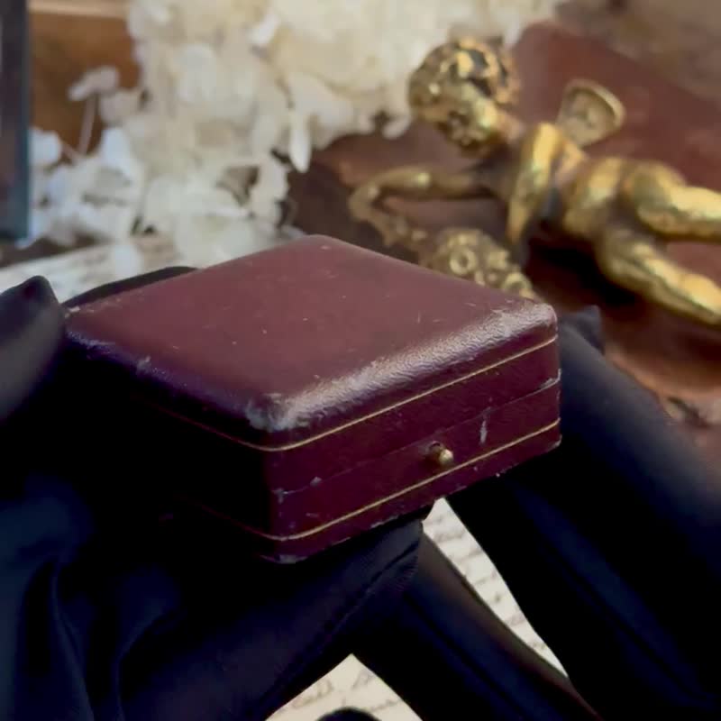 50325-珍藏法国古董酒红色首饰盒Elegant French antique jewelry - 收纳用品 - 其他材质 