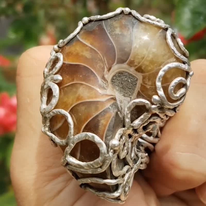 波角石/鹦鹉螺手工银戒 纯银戒指~ 回 ~ Cymatoceras Silver Ring - 戒指 - 纯银 