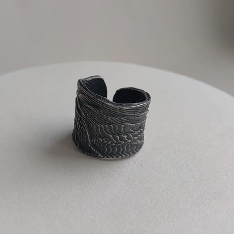925银手工自然肌理层叠山影纹理宽臂开口戒指 - 戒指 - 纯银 银色
