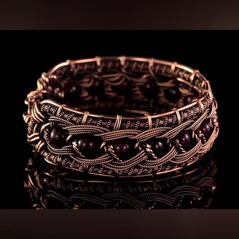 铜丝缠绕石榴石手链独特手环结婚七周年纪念日 - 手链/手环 - 宝石 红色