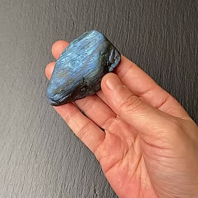 天然原矿蓝光拉长石 疗愈 旺财运 旺姻缘 提升个人魅力 快速出货 - 摆饰 - 水晶 蓝色