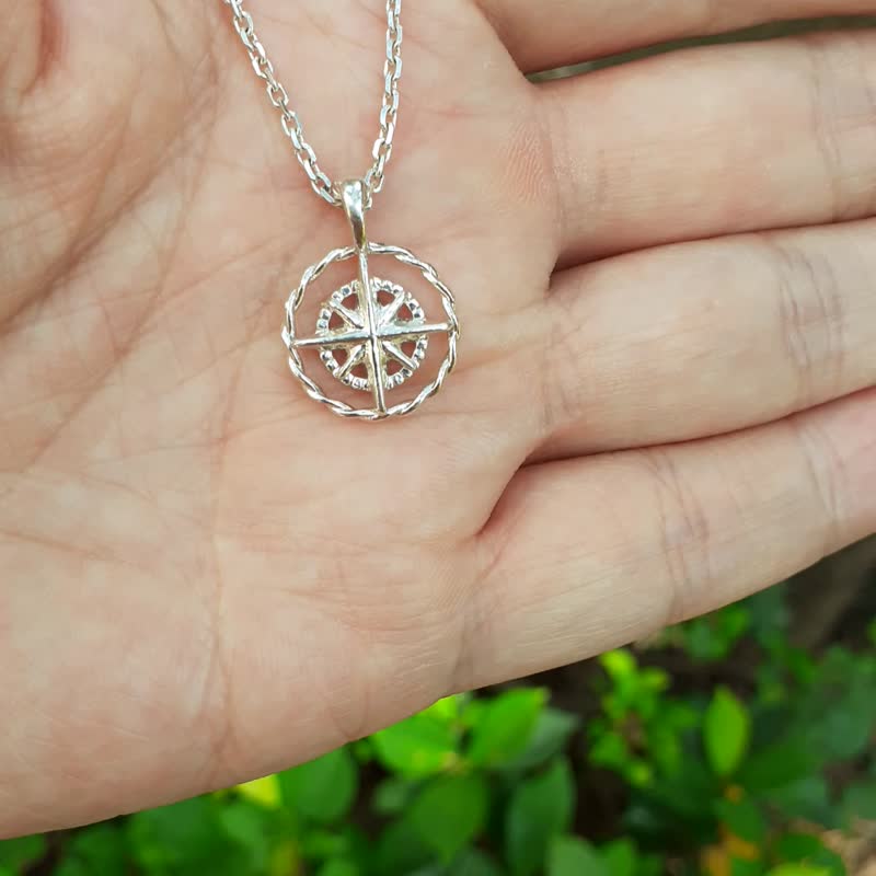 心灵系列--迷失指南针银项链 - 项链 - 纯银 银色