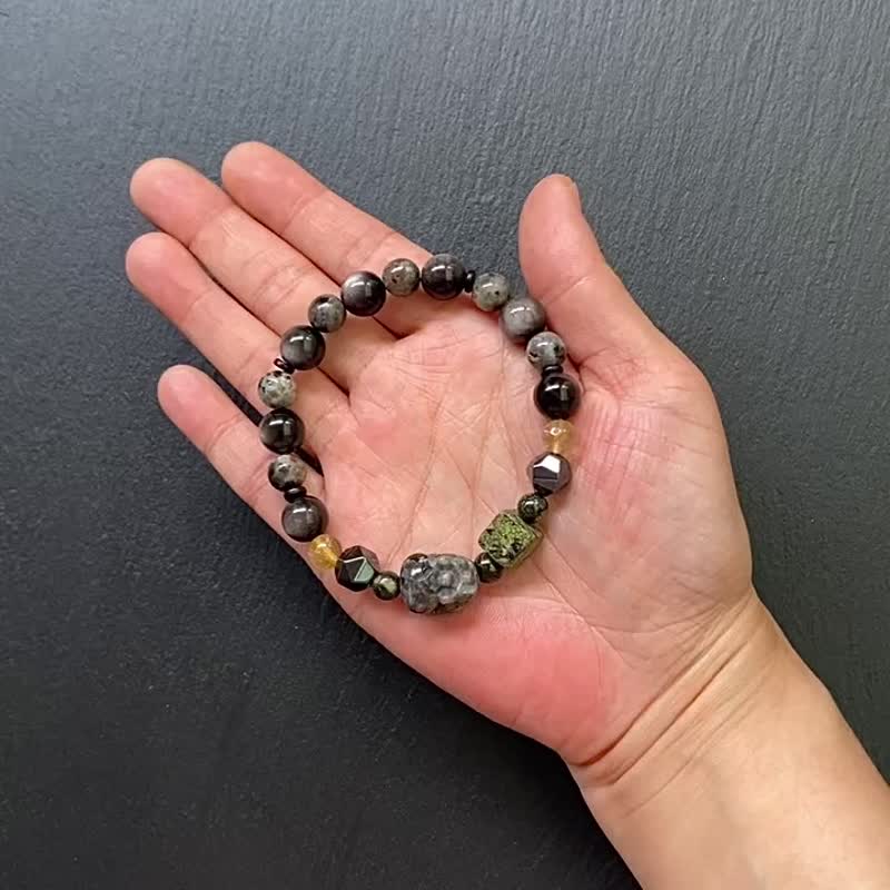 银曜石 金发晶 火焰石 药王石 黑胆石 黑檀木 火焰石貔貅招财手链 - 手链/手环 - 水晶 多色