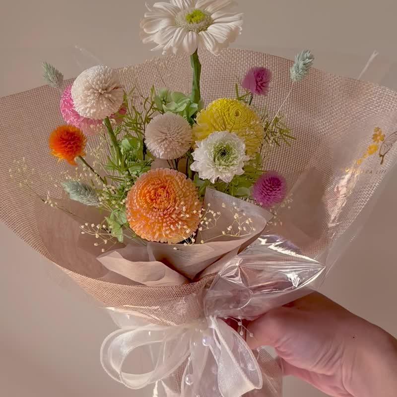 韩系毕业永生花束。毕业花礼/生日纪念/永生太阳花 - 干燥花/捧花 - 植物．花 多色