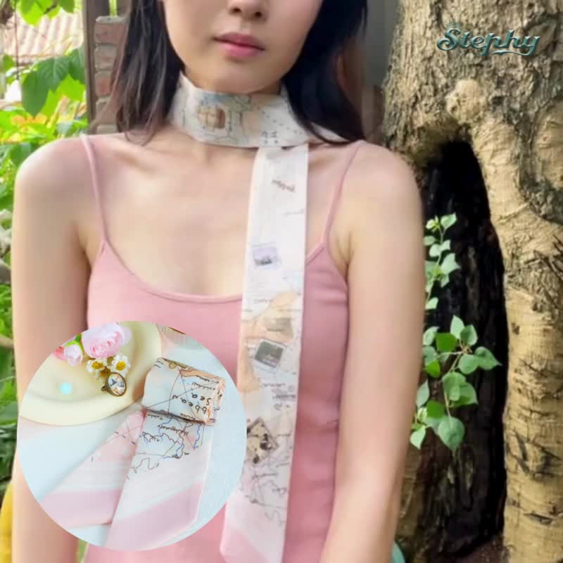 原创插画旅行丝巾 - 粉系Stephy小女孩环球地图发带 | 手袋绑带 - 丝巾 - 其他材质 