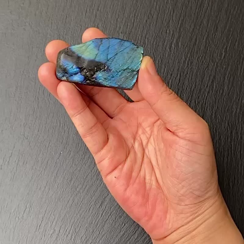 天然原矿梦幻蓝光拉长石  旺财运 旺姻缘 提升个人魅力 快速出货 - 摆饰 - 水晶 多色