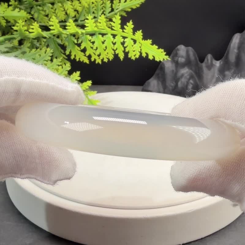 白色玛瑙手镯 冰润起光 59mm - 手链/手环 - 半宝石 白色