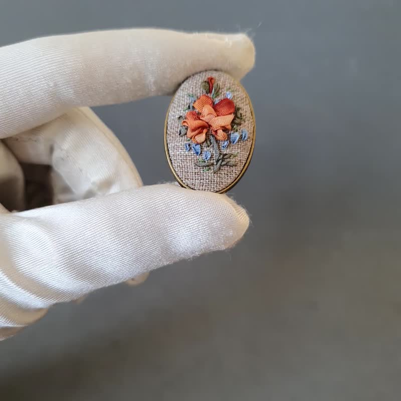 绣花胸针 缎带绣花胸针 适合她，手工刺绣饰品 - 胸针 - 丝．绢 多色