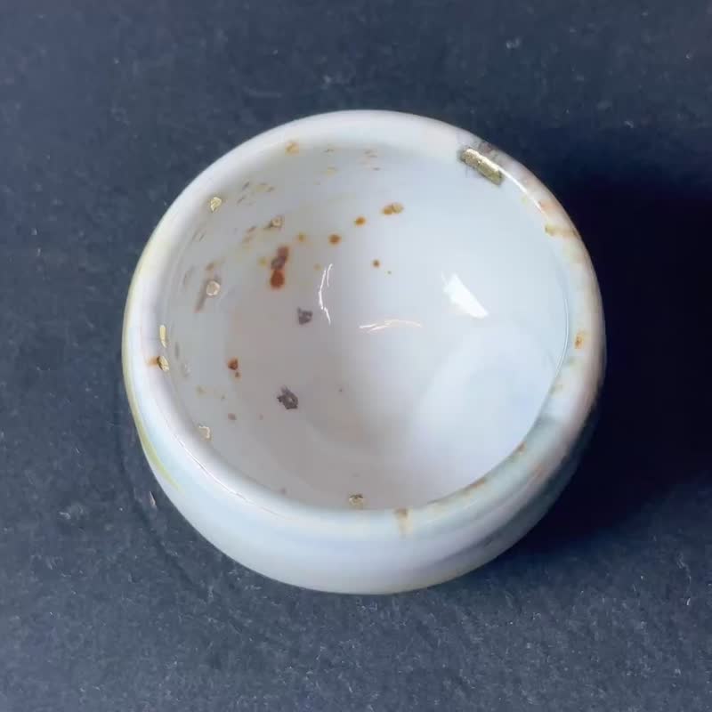 余华宇老师新作-白瓷墨志野鎏金杯-开片系列-容量约60cc - 茶具/茶杯 - 瓷 