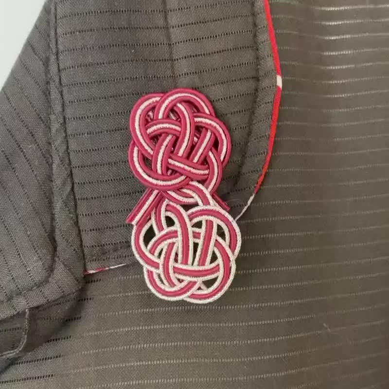 茜色与香槟金双梅结领针 - 徽章/别针 - 纸 红色