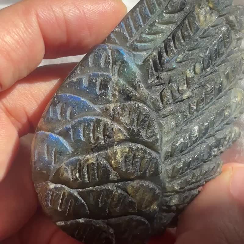 拉长石 羽毛 罕有天然 海狮 强光 蓝色金色红色 全面光 手握 手把 - 摆饰 - 水晶 蓝色