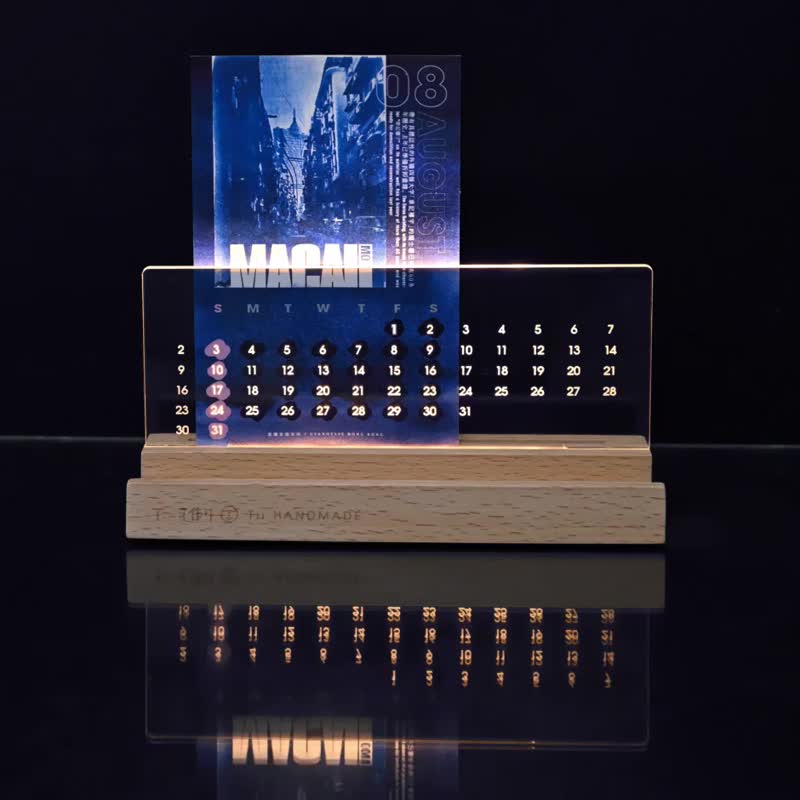 蓝晒 漫游影像 2026 发光月历 | 自家设计 座枱历 香港制 - 年历/台历 - 纸 蓝色