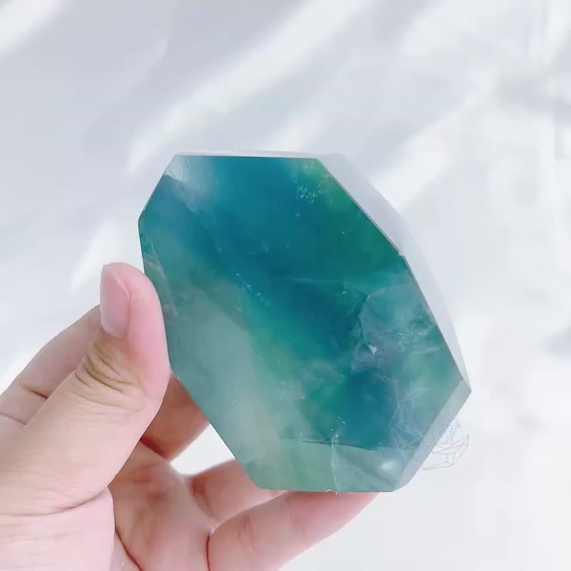 萤石 随型 千层 碧海青天感 青碧色 带彩虹光 蓝萤石 绿萤石 - 摆饰 - 水晶 多色