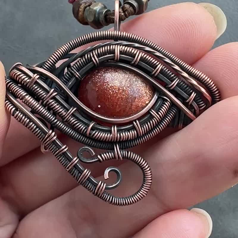 WW447 全手工编织 绕铜线 复古做旧 荷鲁斯之眼 太阳石 吊咀颈链 - 项链 - 铜/黄铜 咖啡色