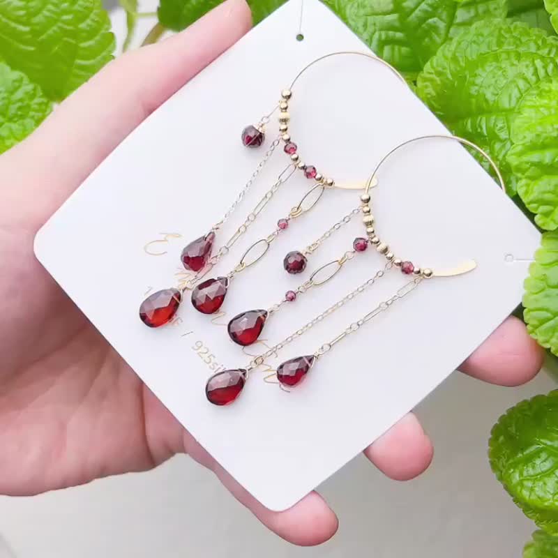 把能量留在身体里 /  华丽感石榴石流苏耳环 14K 注金 - 耳环/耳夹 - 水晶 红色